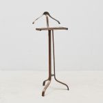 1742 3105 VALET STAND